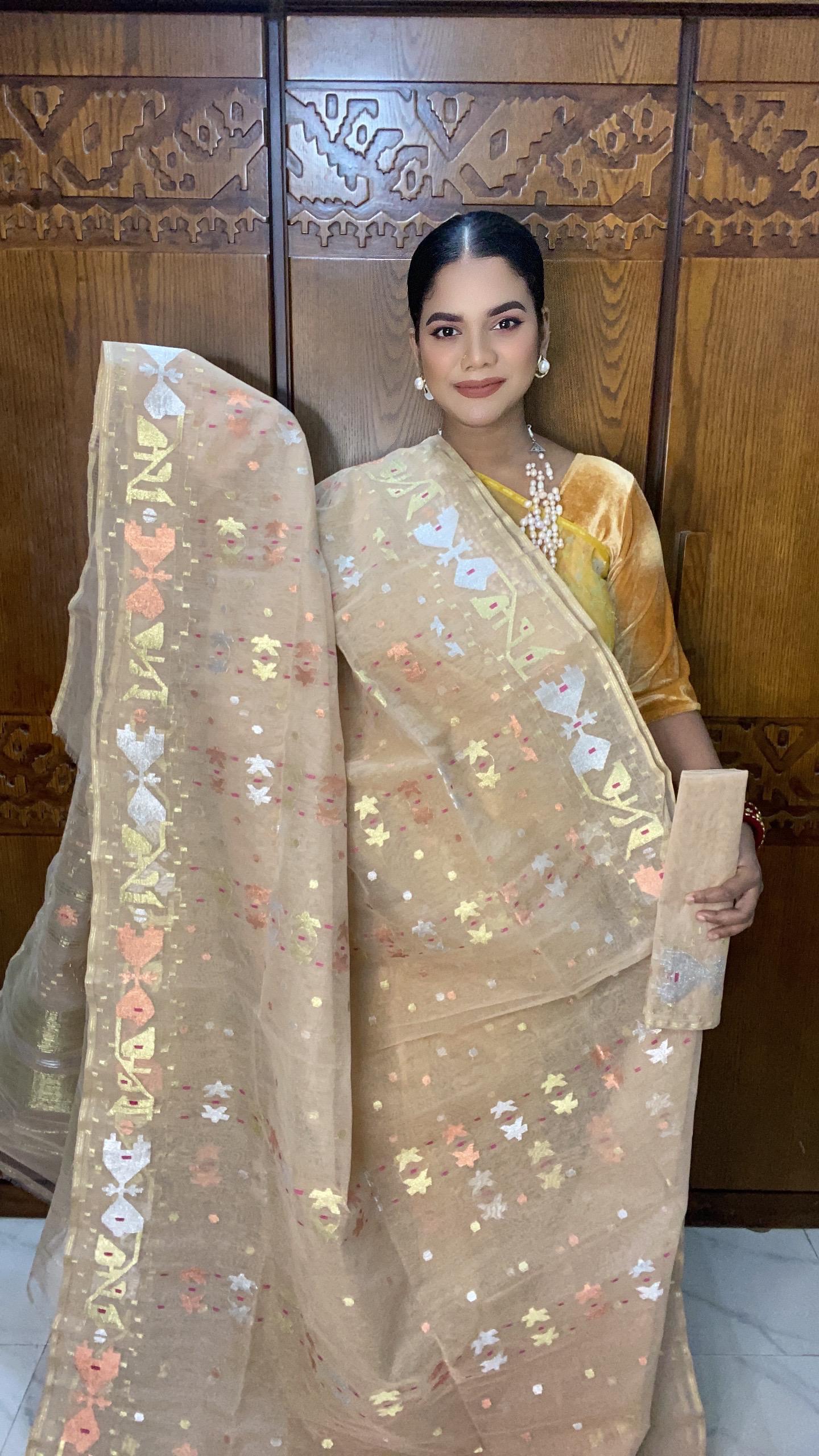 Beige Golden Jamdani Saree 80 Count