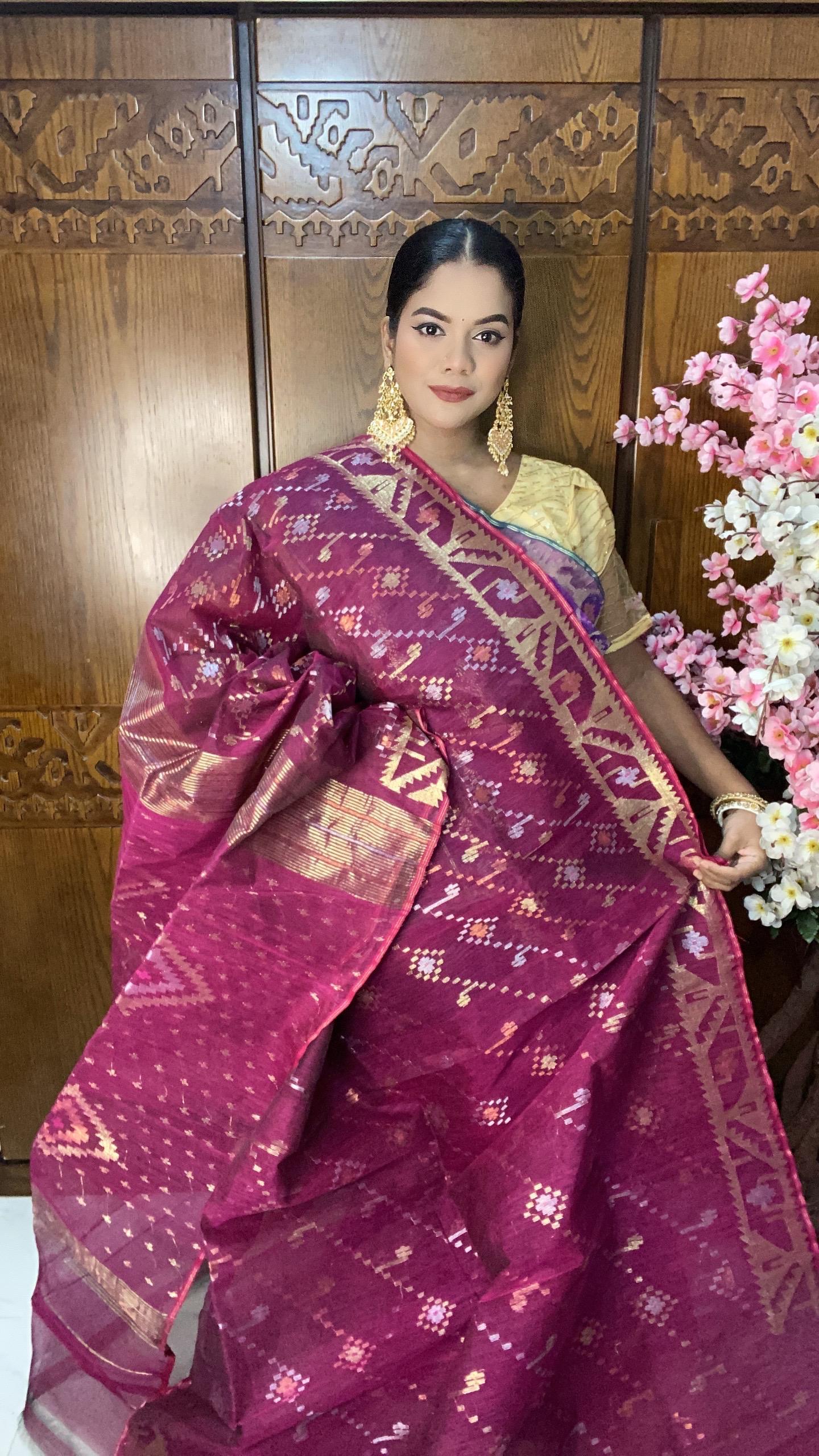 Deep magenta Jamadani Saree 80 Count