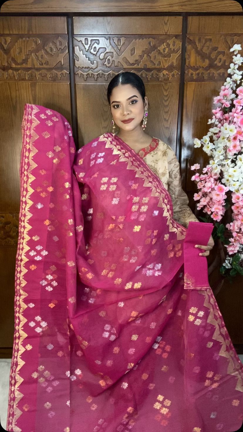 Magenta Jamdani Saree 80 Count