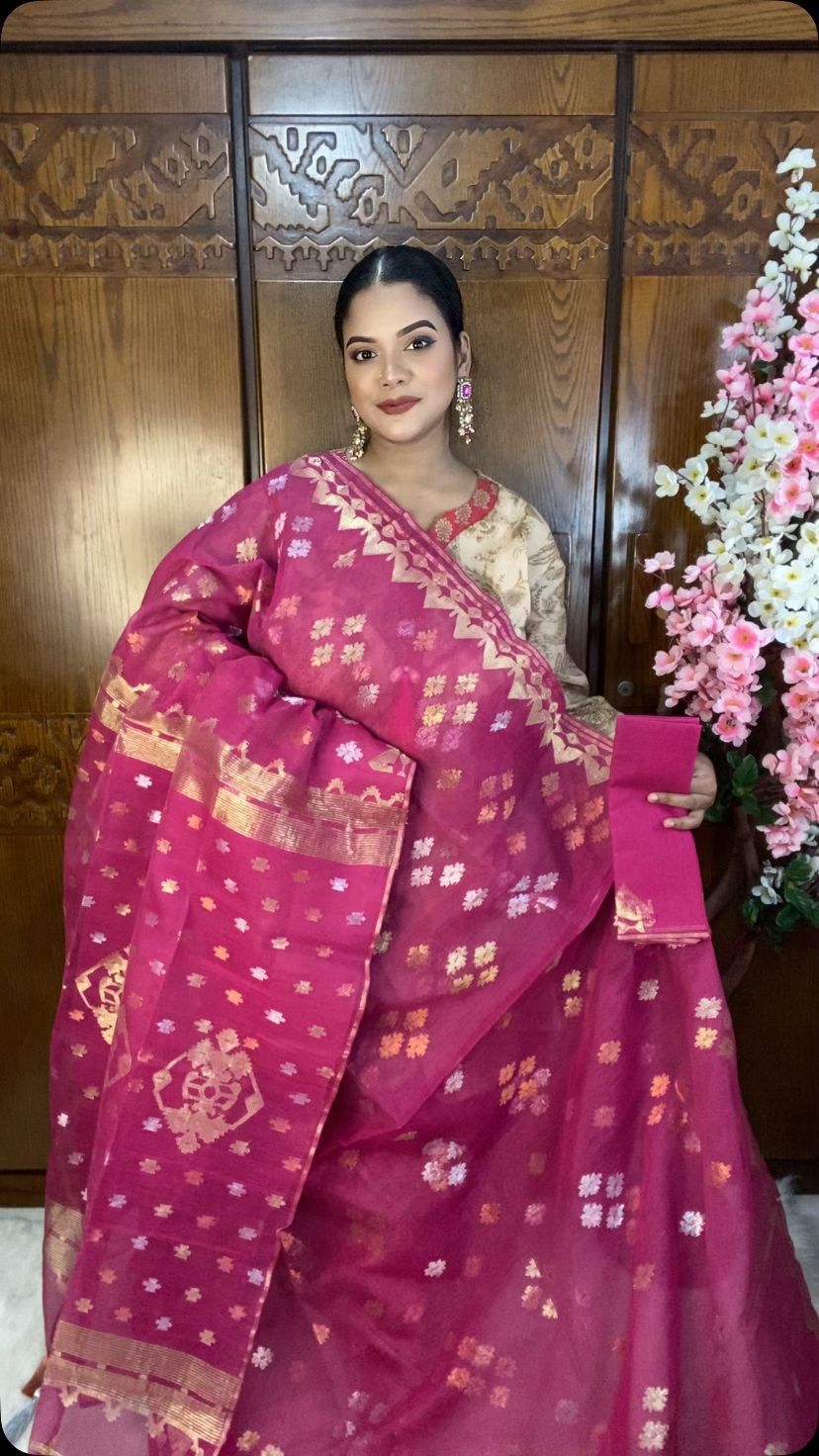 Magenta Jamdani Saree 80 Count